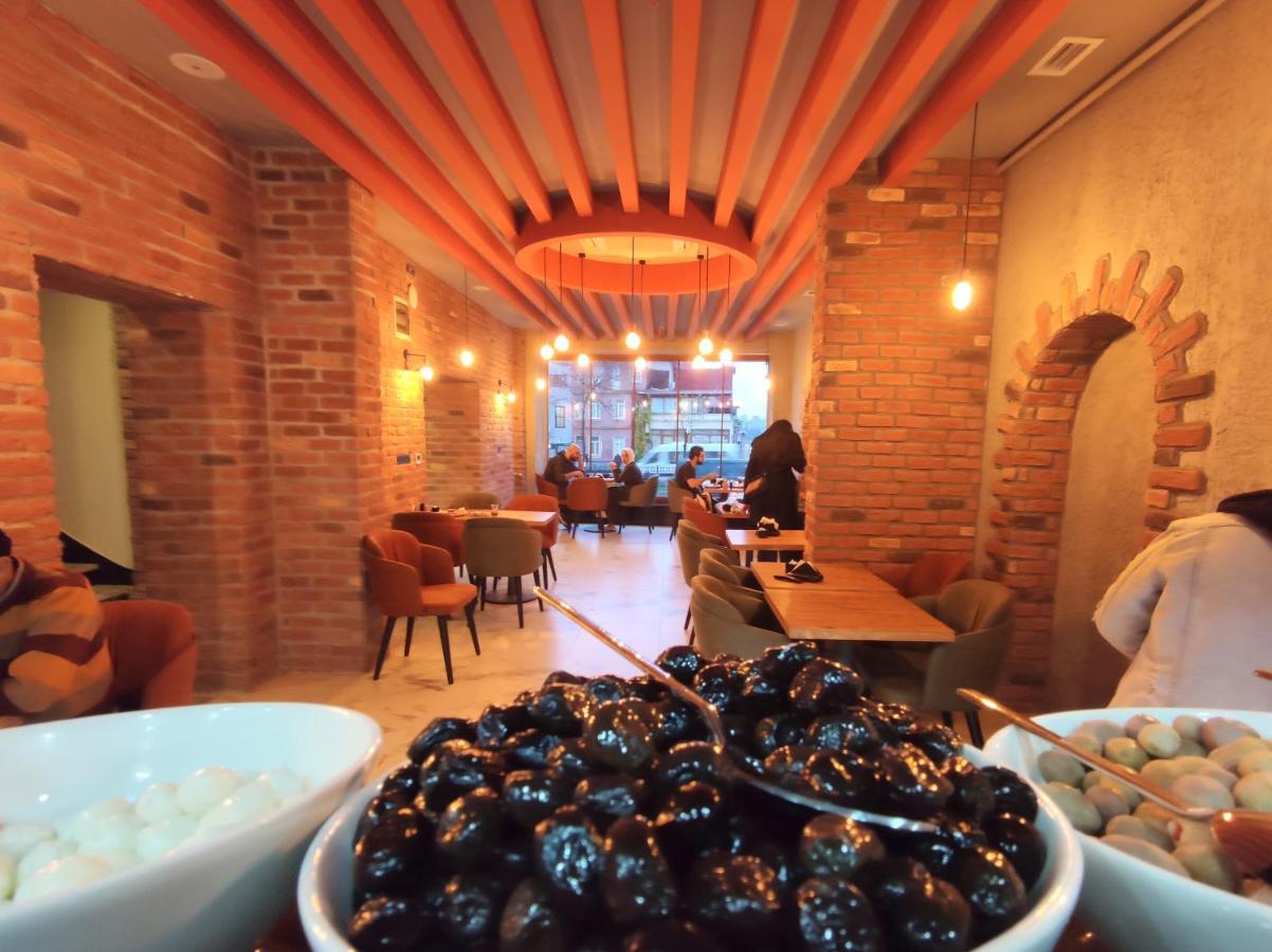 The Golden Pera's & Hotel Istambul